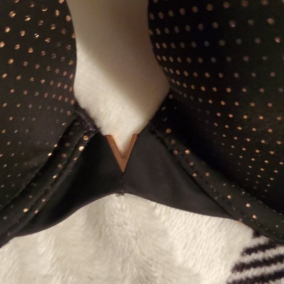 Victoria's Secret Bra size 32C Beautiful - Picture 4 of 7